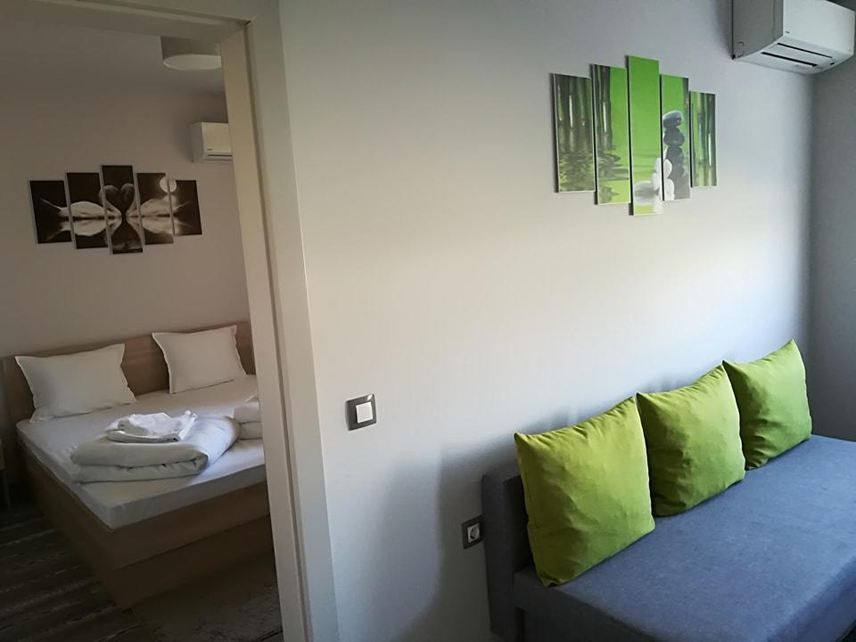 Astoria Aparthotel Hisarya Bagian luar foto