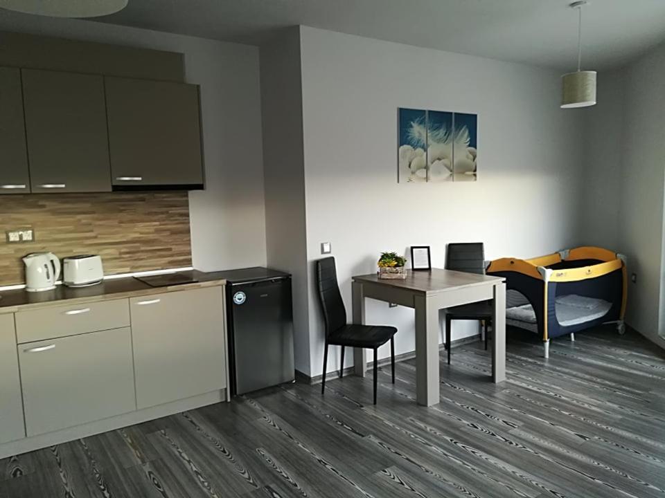 Astoria Aparthotel Hisarya Bagian luar foto